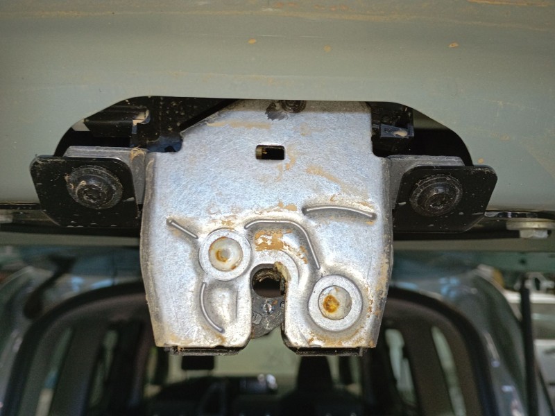 Recambio de cerradura maletero / porton para ford tourneo combi v769 referencia OEM IAM   