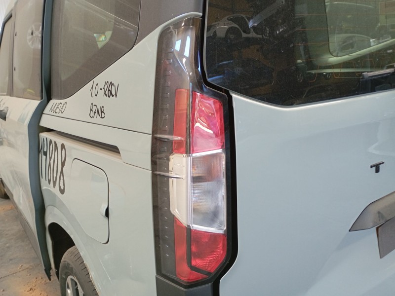 Recambio de piloto trasero izquierdo para ford tourneo combi v769 referencia OEM IAM   
