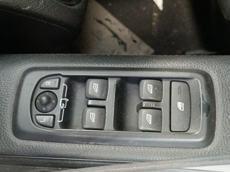 Recambio de mando elevalunas delantero izquierdo para land rover range rover sport i (l320) 3.0 d 4x4 referencia OEM IAM   