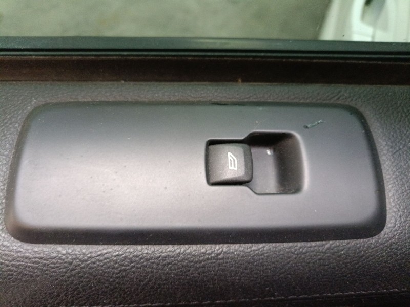 Recambio de mando elevalunas trasero izquierdo para land rover range rover sport i (l320) 3.0 d 4x4 referencia OEM IAM   