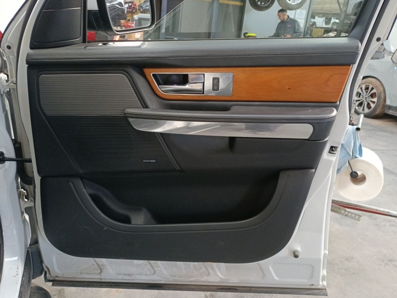Recambio de guarnecido puerta delantera derecha para land rover range rover sport i (l320) 3.0 d 4x4 referencia OEM IAM   