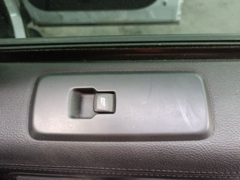 Recambio de mando elevalunas trasero derecho para land rover range rover sport i (l320) 3.0 d 4x4 referencia OEM IAM   
