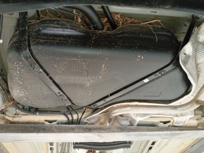 Recambio de deposito combustible para ford tourneo combi v769 referencia OEM IAM   