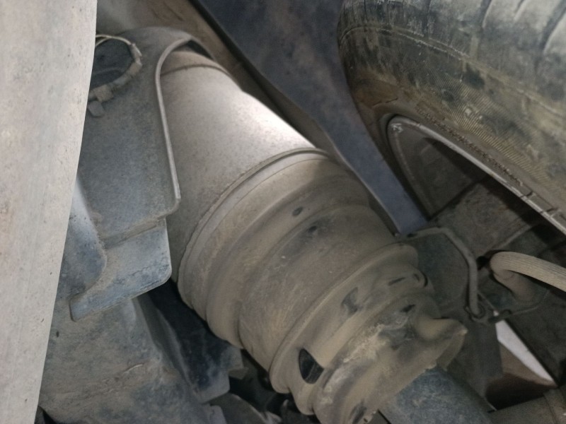 Recambio de amortiguador trasero derecho para land rover range rover sport i (l320) 3.0 d 4x4 referencia OEM IAM   