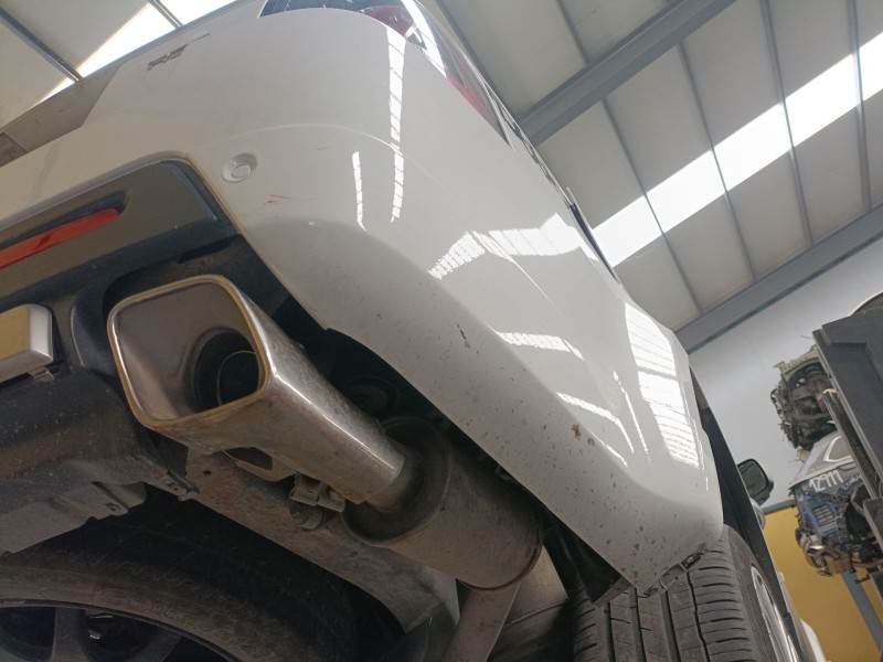 Recambio de paragolpes trasero para land rover range rover sport i (l320) 3.0 d 4x4 referencia OEM IAM   