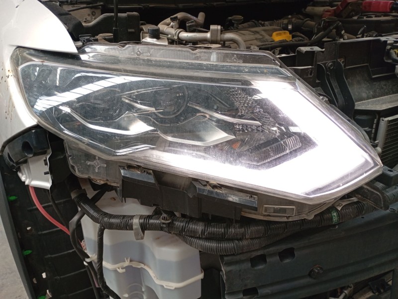 Recambio de faro derecho xenon para nissan x-trail iii (t32_, t32r, t32rr) 1.6 dci (t32) referencia OEM IAM   