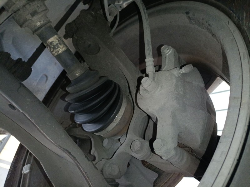 Recambio de mangueta delantera izquierda para nissan qashqai ii (j11, j11_) 1.6 dci referencia OEM IAM   