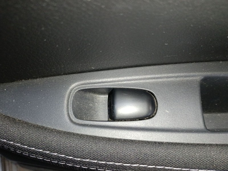 Recambio de mando elevalunas trasero derecho para nissan qashqai ii (j11, j11_) 1.6 dci referencia OEM IAM   