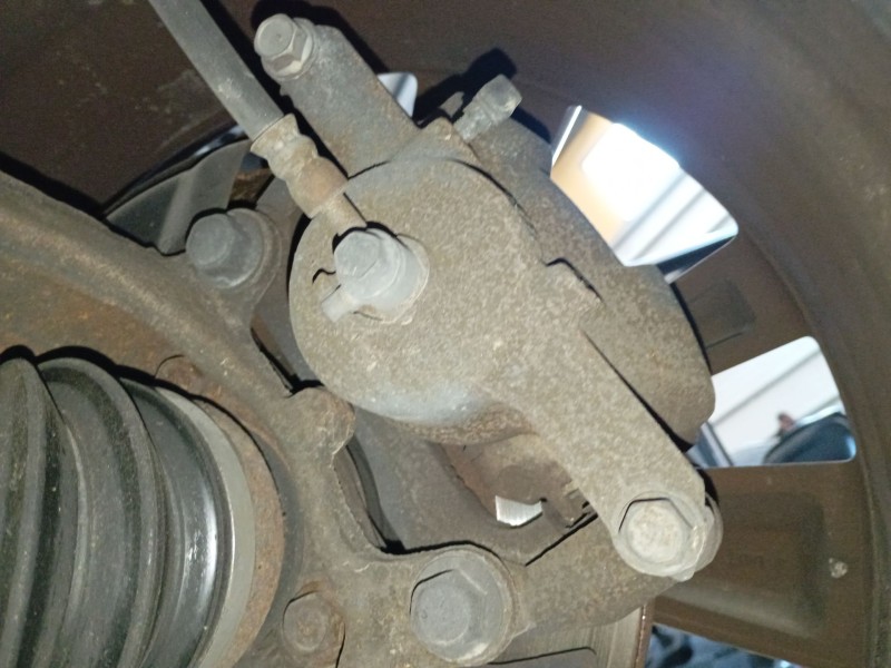 Recambio de pinza freno delantera izquierda para nissan x-trail iii (t32_, t32r, t32rr) 1.6 dci (t32) referencia OEM IAM   