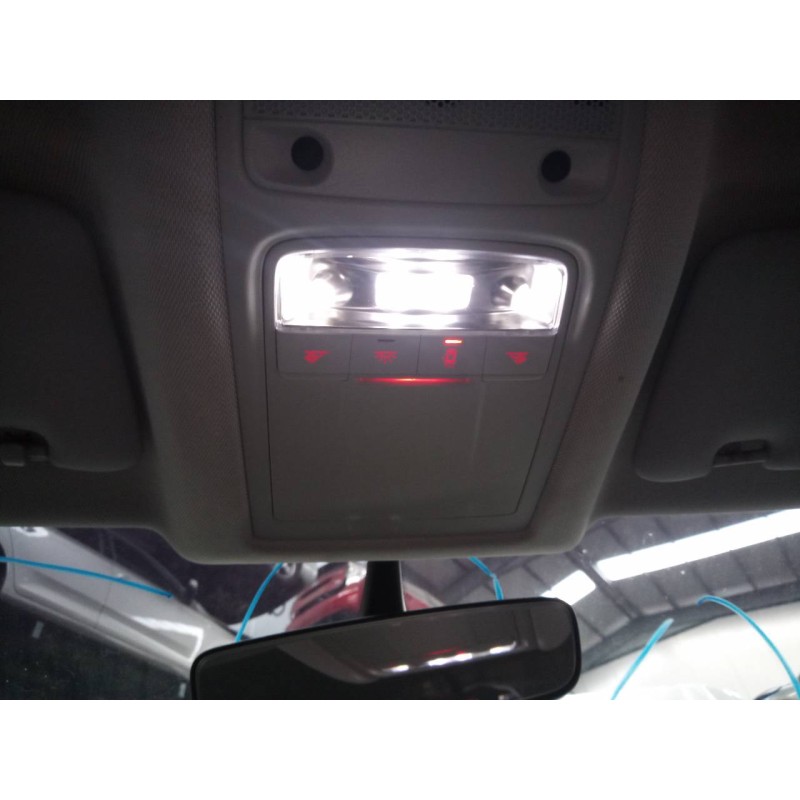 Recambio de luz interior para audi q3 (8ug) design quattro referencia OEM IAM   