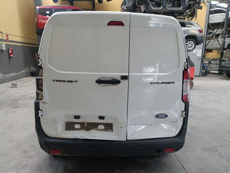 ford transit courier del año 2024