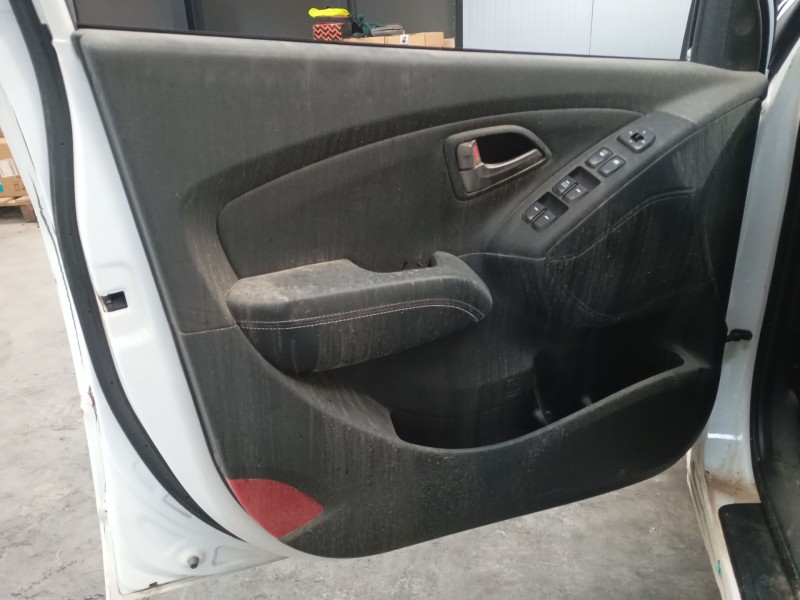 Recambio de guarnecido puerta delantera izquierda para hyundai ix35 (lm, el, elh) 1.6 referencia OEM IAM   