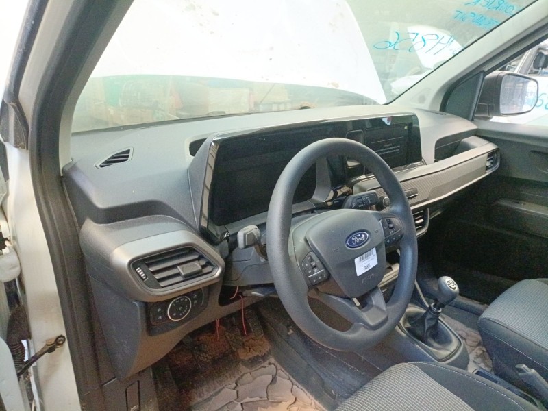 Recambio de salpicadero para ford transit courier referencia OEM IAM   