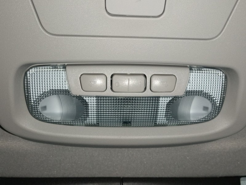 Recambio de luz interior para ford transit courier referencia OEM IAM   