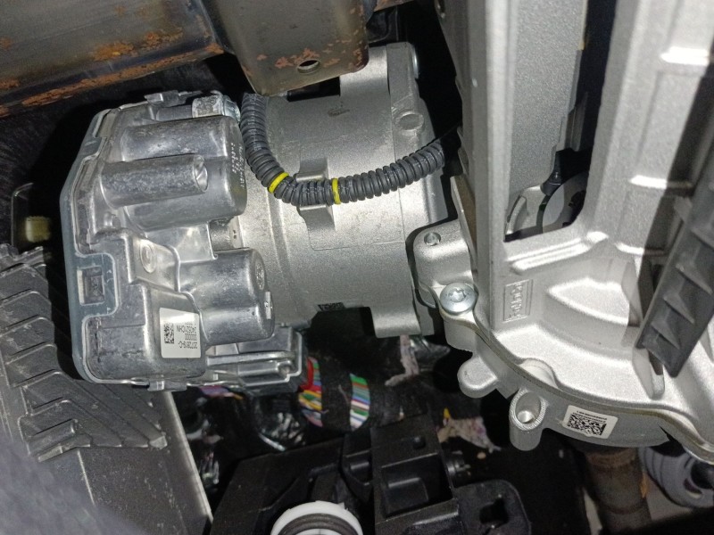 Recambio de columna direccion para ford transit courier referencia OEM IAM 2072819C  