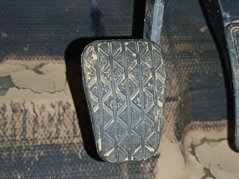 Recambio de pedal freno para ford transit courier referencia OEM IAM   