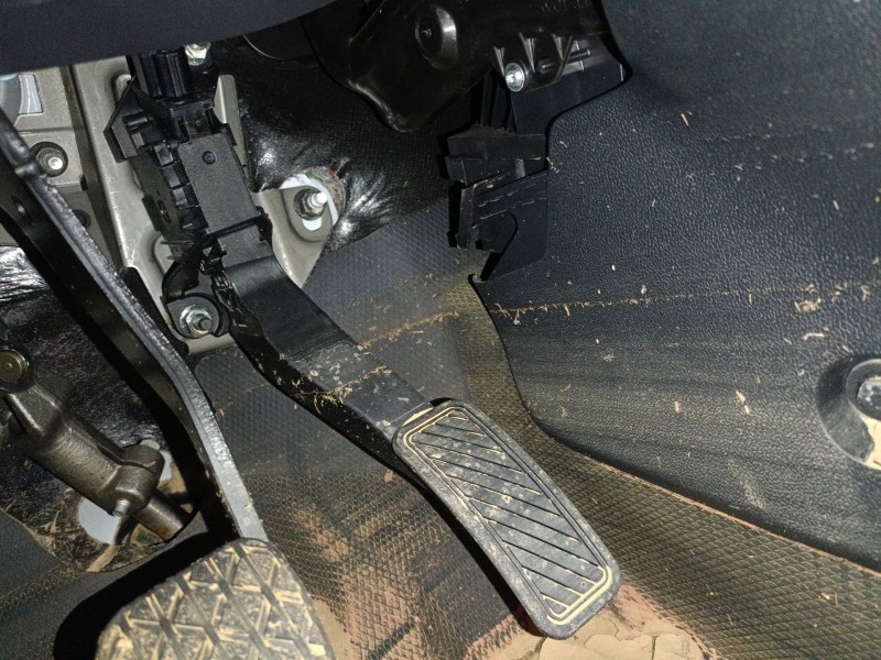 Recambio de pedal acelerador para ford transit courier referencia OEM IAM   