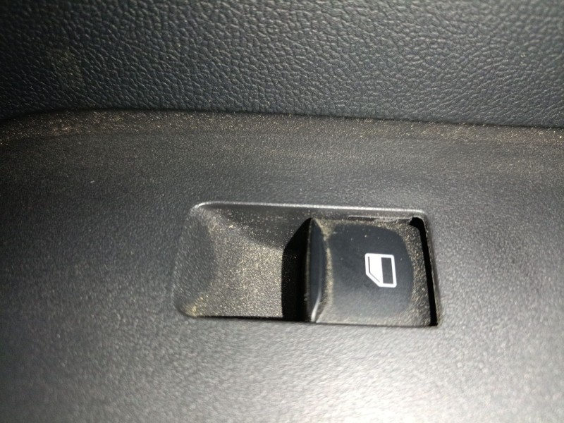 Recambio de mando elevalunas delantero derecho para ford transit courier referencia OEM IAM   