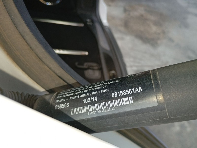 Recambio de amortiguador trasero izquierdo porton para jeep grand cherokee iv (wk, wk2) 3.0 crd v6 4x4 referencia OEM IAM 681585