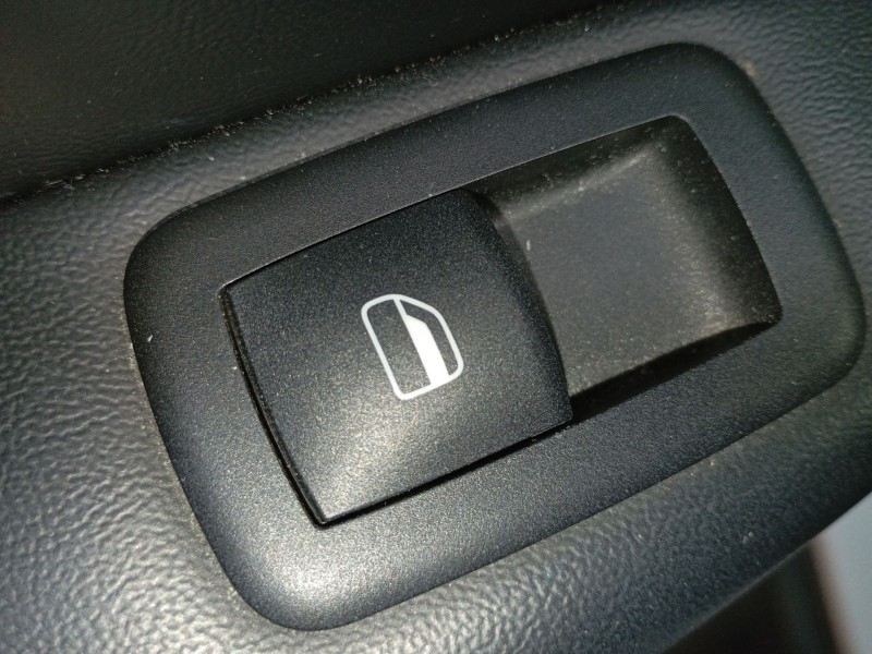 Recambio de mando elevalunas trasero izquierdo para jeep grand cherokee iv (wk, wk2) 3.0 crd v6 4x4 referencia OEM IAM   