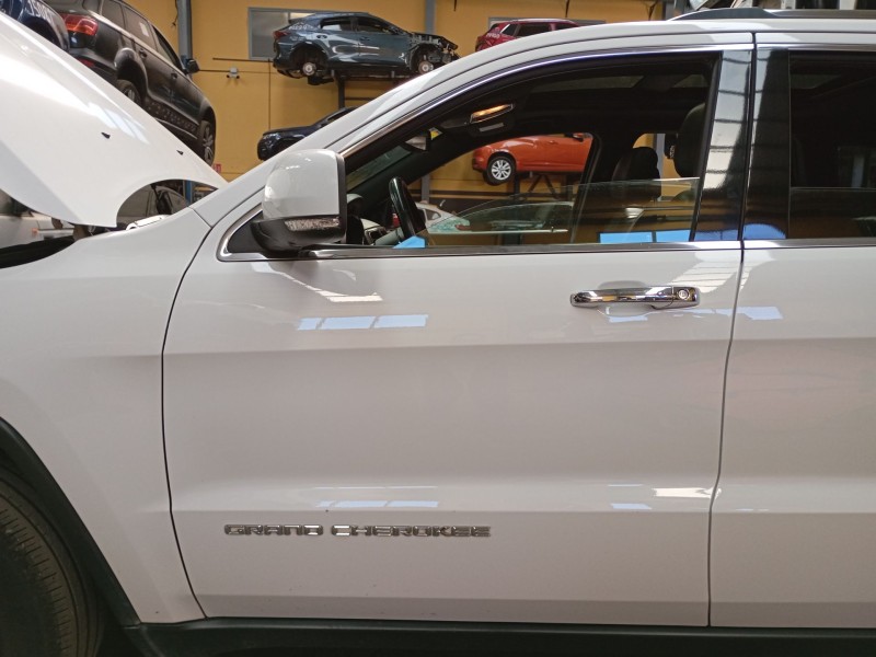 Recambio de puerta delantera izquierda para jeep grand cherokee iv (wk, wk2) 3.0 crd v6 4x4 referencia OEM IAM   