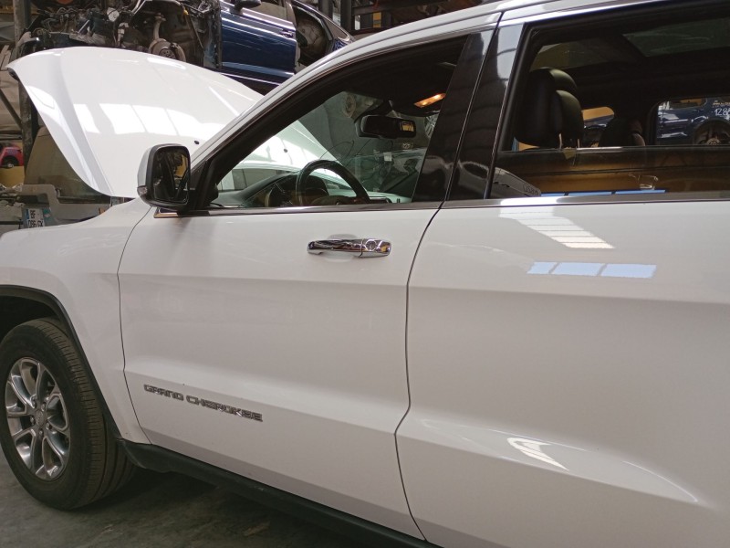 Recambio de puerta delantera izquierda para jeep grand cherokee iv (wk, wk2) 3.0 crd v6 4x4 referencia OEM IAM   