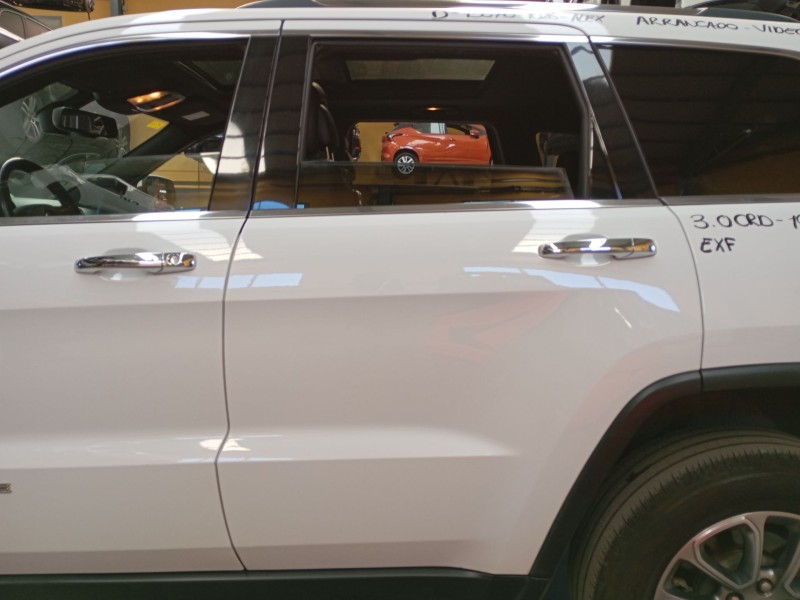 Recambio de puerta trasera izquierda para jeep grand cherokee iv (wk, wk2) 3.0 crd v6 4x4 referencia OEM IAM   