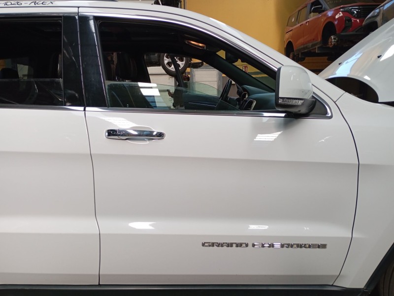 Recambio de puerta delantera derecha para jeep grand cherokee iv (wk, wk2) 3.0 crd v6 4x4 referencia OEM IAM   