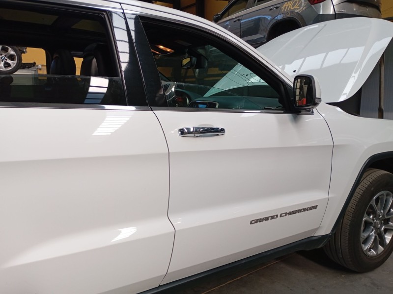 Recambio de puerta delantera derecha para jeep grand cherokee iv (wk, wk2) 3.0 crd v6 4x4 referencia OEM IAM   