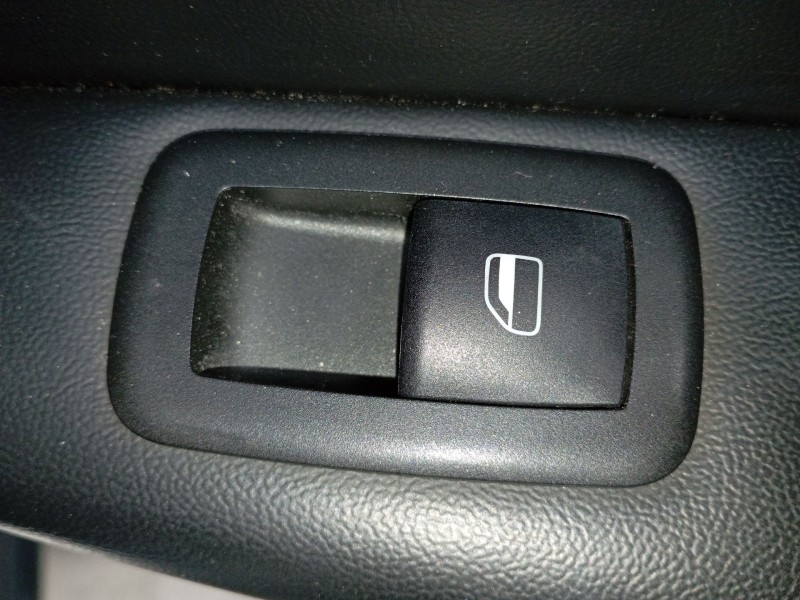 Recambio de mando elevalunas trasero derecho para jeep grand cherokee iv (wk, wk2) 3.0 crd v6 4x4 referencia OEM IAM   