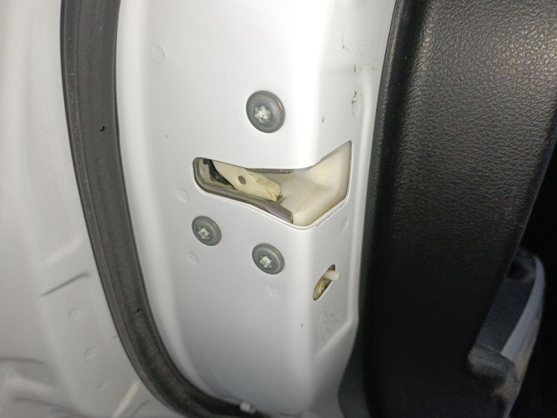 Recambio de cerradura puerta trasera izquierda para suzuki vitara (ly) 1.6 ddis allgrip (apk 416d) referencia OEM IAM   