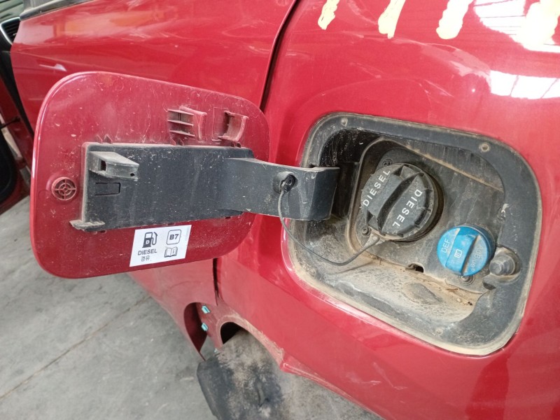 Recambio de tapa exterior combustible para kia sportage iv (ql, qle) 1.6 crdi referencia OEM IAM   