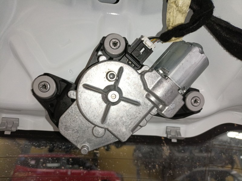 Recambio de motor limpia trasero para renault clio v (b7_) 1.5 blue dci 115 (b7ad) referencia OEM IAM   
