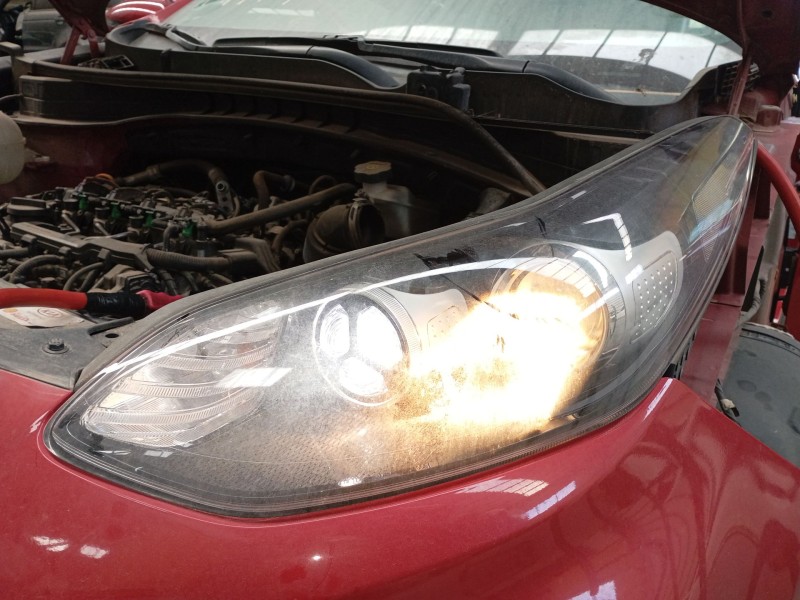 Recambio de faro izquierdo para kia sportage iv (ql, qle) 1.6 crdi referencia OEM IAM 92101F1011  