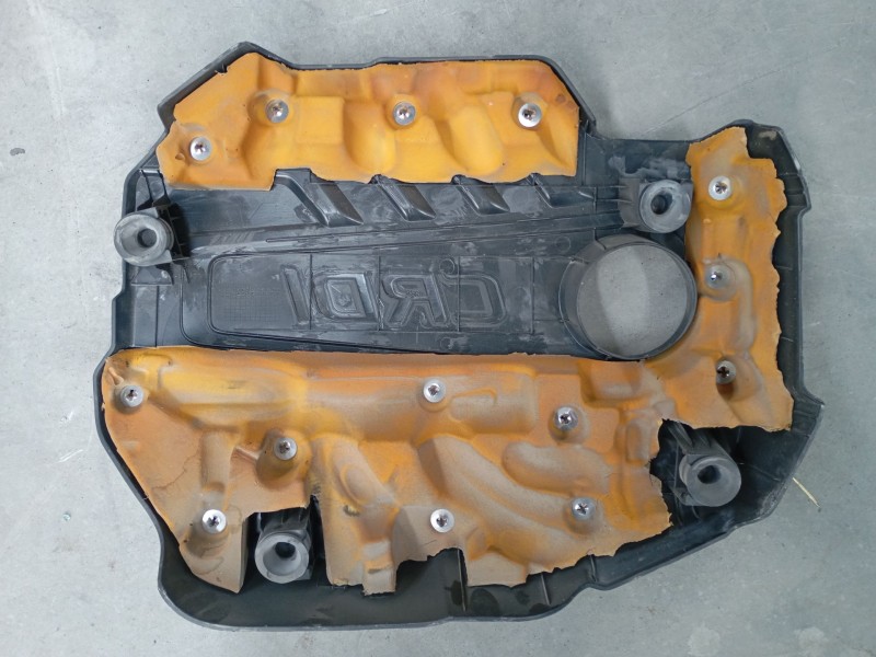 Recambio de tapa motor para kia sportage iv (ql, qle) 1.6 crdi referencia OEM IAM   