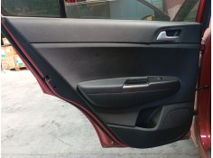 Recambio de guarnecido puerta trasera izquierda para kia sportage iv (ql, qle) 1.6 crdi referencia OEM IAM   