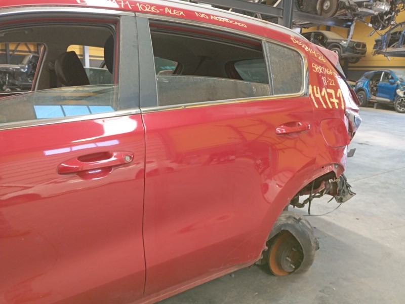 Recambio de puerta trasera izquierda para kia sportage iv (ql, qle) 1.6 crdi referencia OEM IAM   
