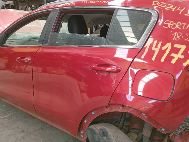 Recambio de puerta trasera izquierda para kia sportage iv (ql, qle) 1.6 crdi referencia OEM IAM   