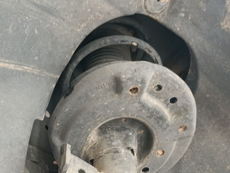 Recambio de amortiguador delantero izquierdo para renault clio v (b7_) 1.5 blue dci 115 (b7ad) referencia OEM IAM   