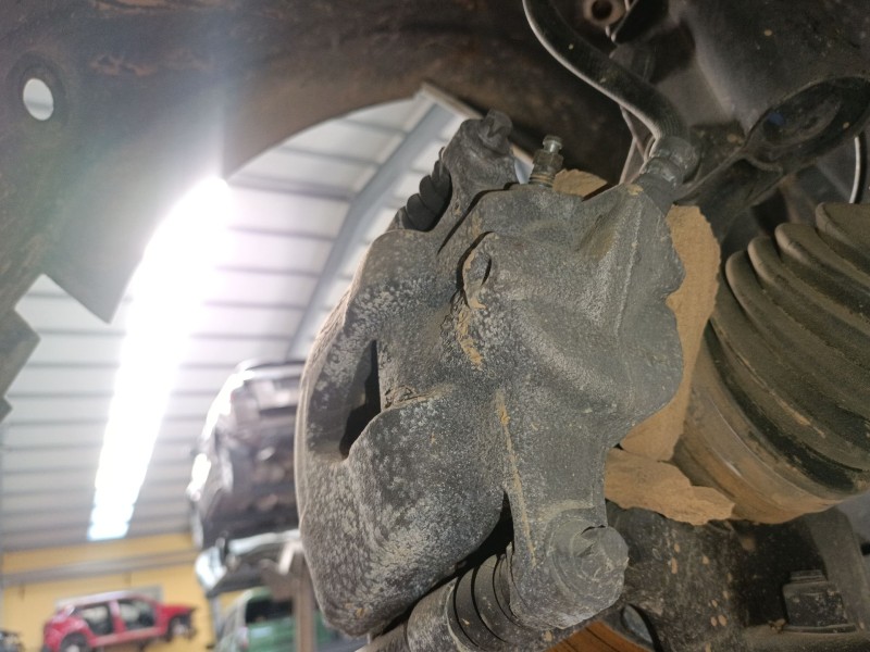 Recambio de pinza freno delantera derecha para renault clio v (b7_) 1.5 blue dci 115 (b7ad) referencia OEM IAM   