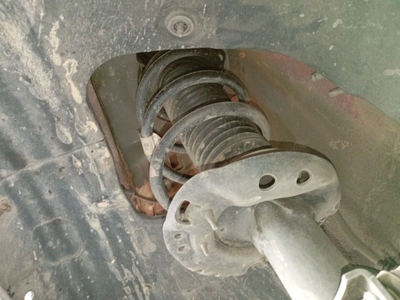 Recambio de amortiguador delantero derecho para kia sportage iv (ql, qle) 1.6 crdi referencia OEM IAM   