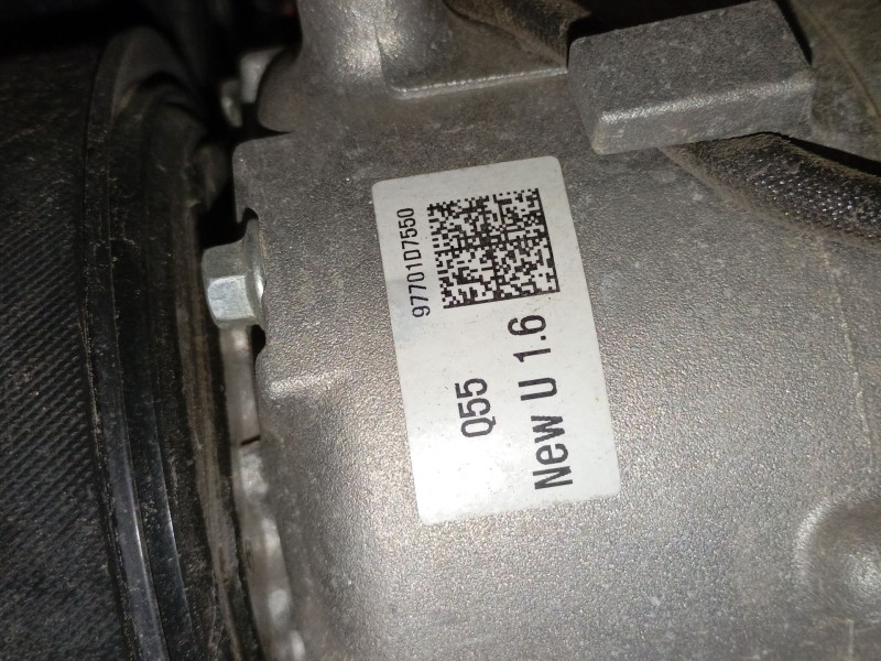 Recambio de compresor aire acondicionado para kia sportage iv (ql, qle) 1.6 crdi referencia OEM IAM 97701D7550  