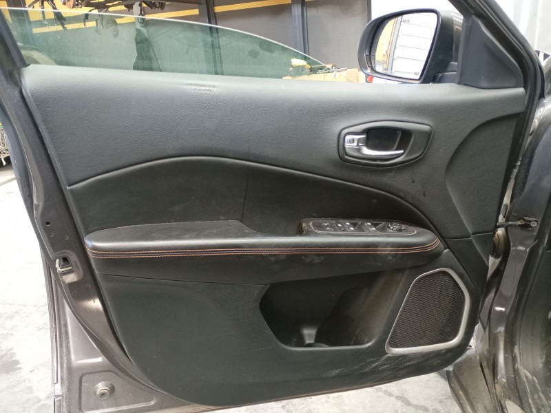 Recambio de guarnecido puerta delantera izquierda para jeep compass (mp, m6, mv, m7) 2.0 crd 4x4 referencia OEM IAM   