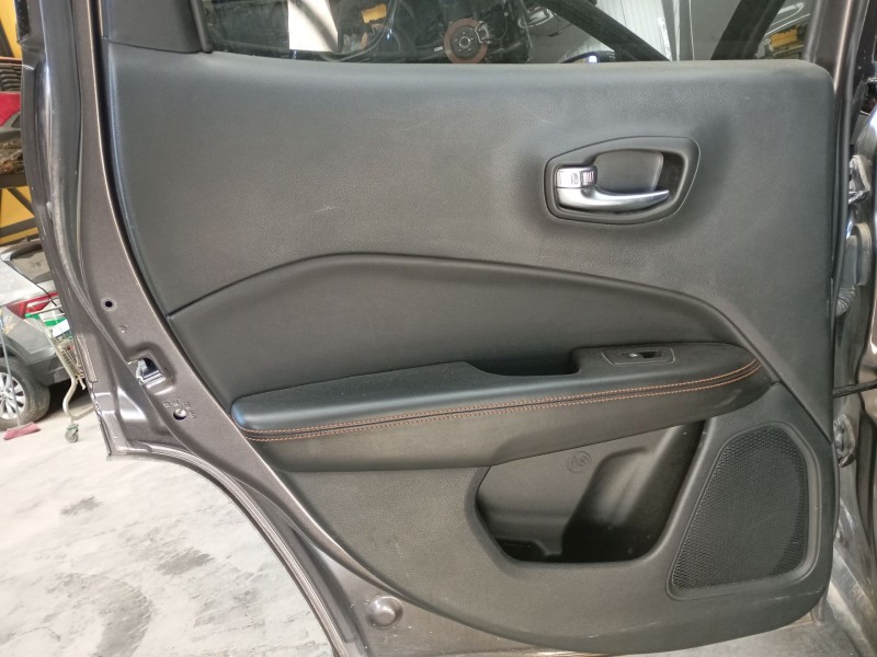 Recambio de guarnecido puerta trasera izquierda para jeep compass (mp, m6, mv, m7) 2.0 crd 4x4 referencia OEM IAM   
