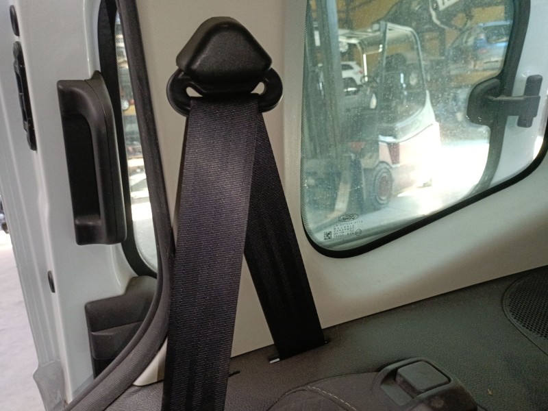 Recambio de cinturon seguridad trasero derecho para ford tourneo courier b460 monospace 1.5 tdci referencia OEM IAM   