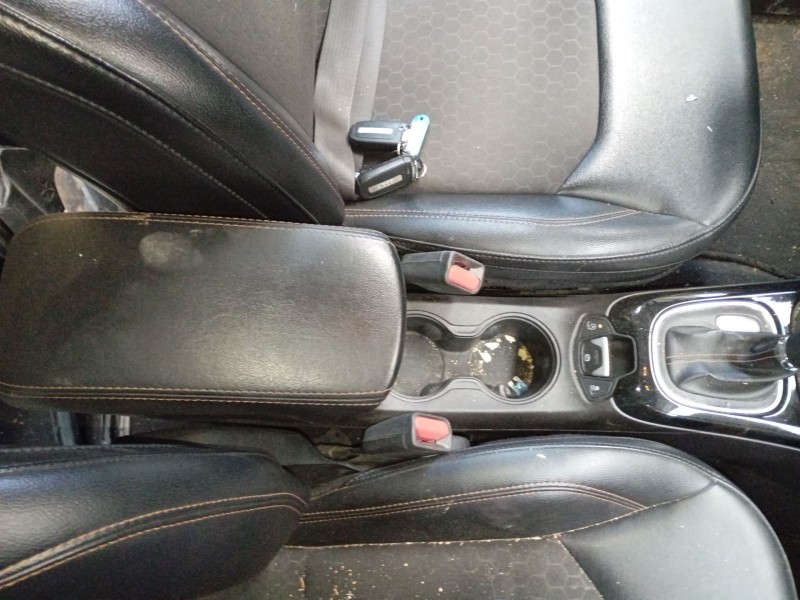 Recambio de consola central para jeep compass (mp, m6, mv, m7) 2.0 crd 4x4 referencia OEM IAM   