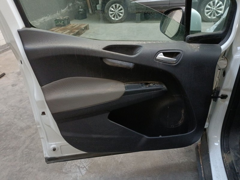 Recambio de guarnecido puerta delantera izquierda para ford tourneo courier b460 monospace 1.5 tdci referencia OEM IAM   