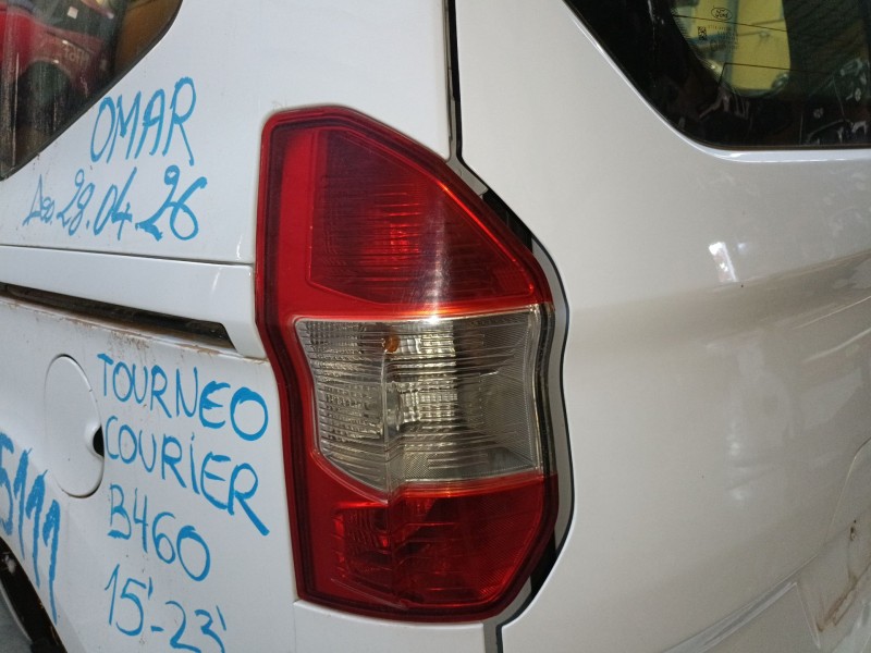 Recambio de piloto trasero izquierdo para ford tourneo courier b460 monospace 1.5 tdci referencia OEM IAM   