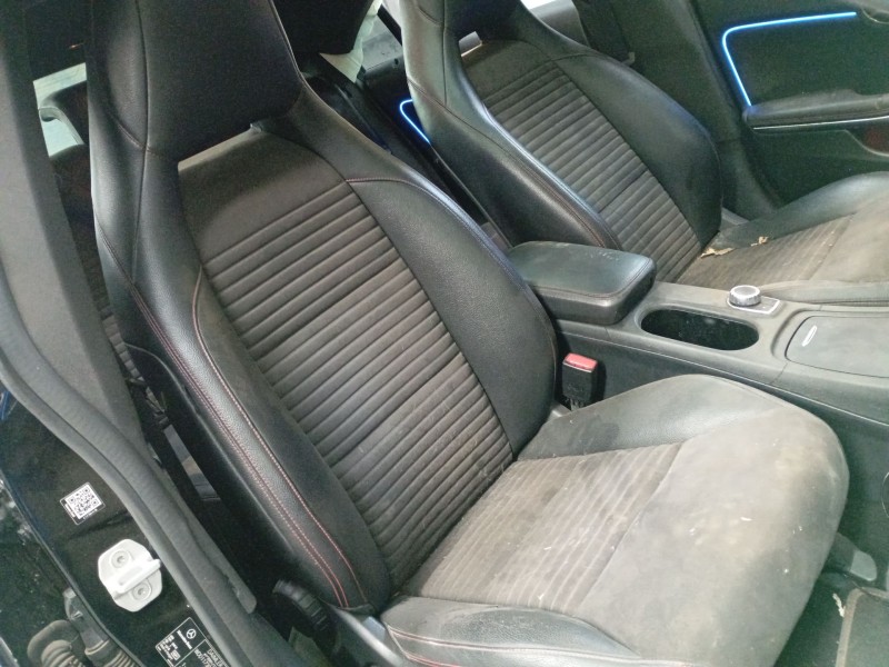 mercedes-benz cla coupé (c117) del año 2015
