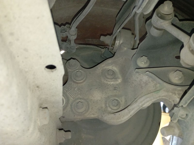 Recambio de mangueta trasera izquierda para mercedes-benz cla coupé (c117) cla 200 cdi / d (117.308) referencia OEM IAM   